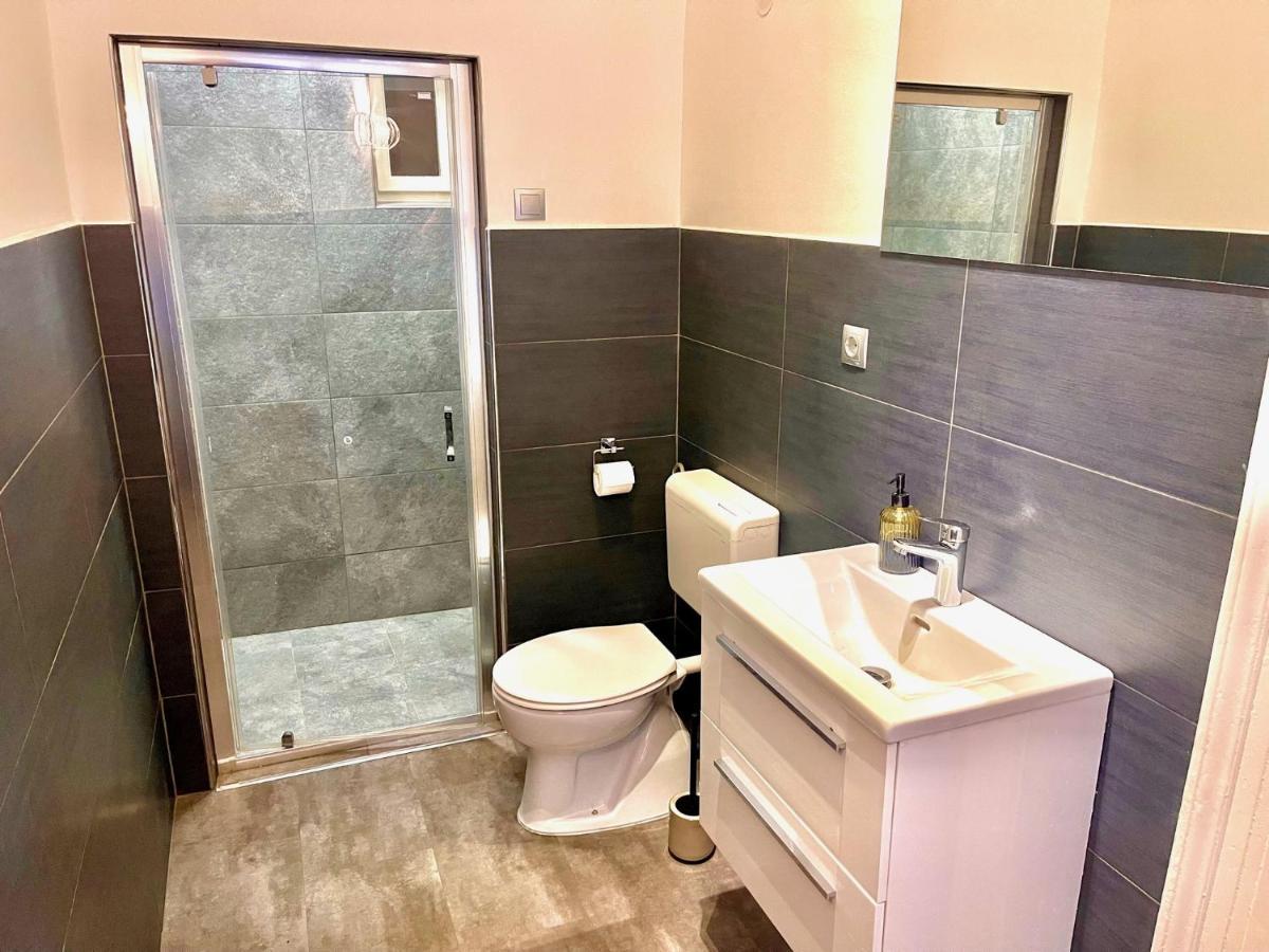 Aviator Luxury Apartment Будапеща Екстериор снимка