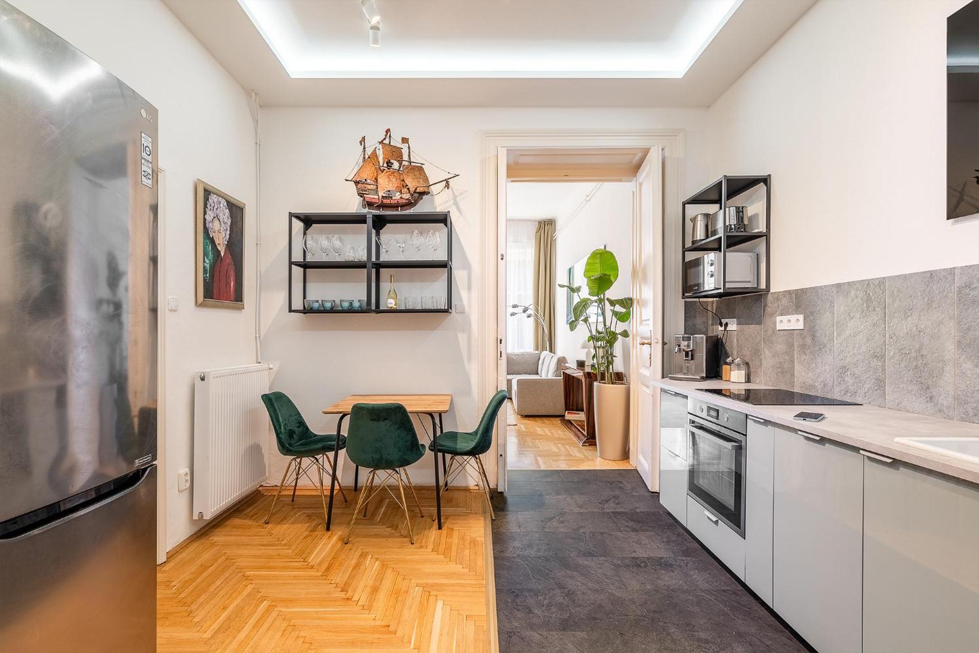 Aviator Luxury Apartment Будапеща Екстериор снимка